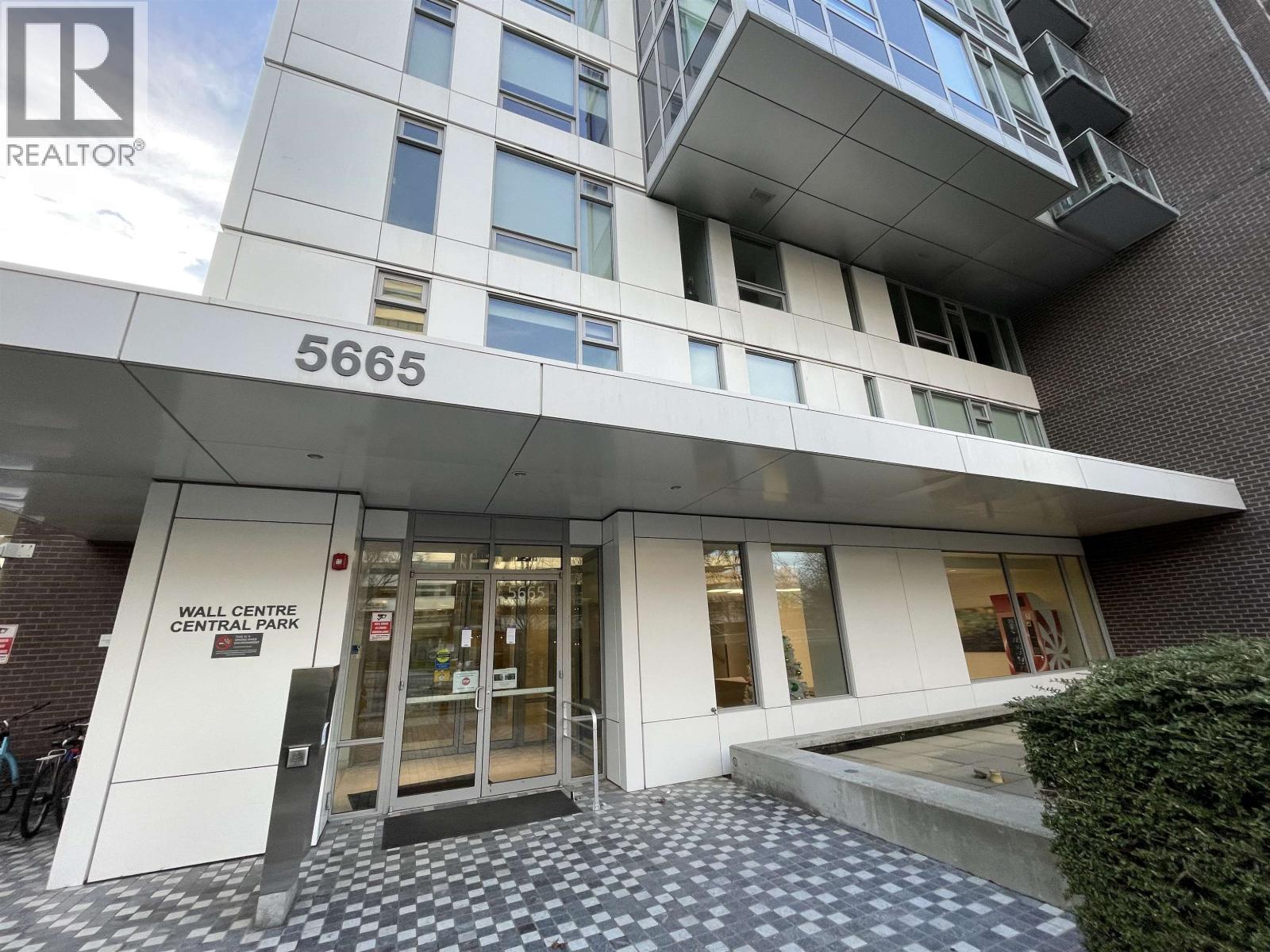 818 5665 BOUNDARY ROAD