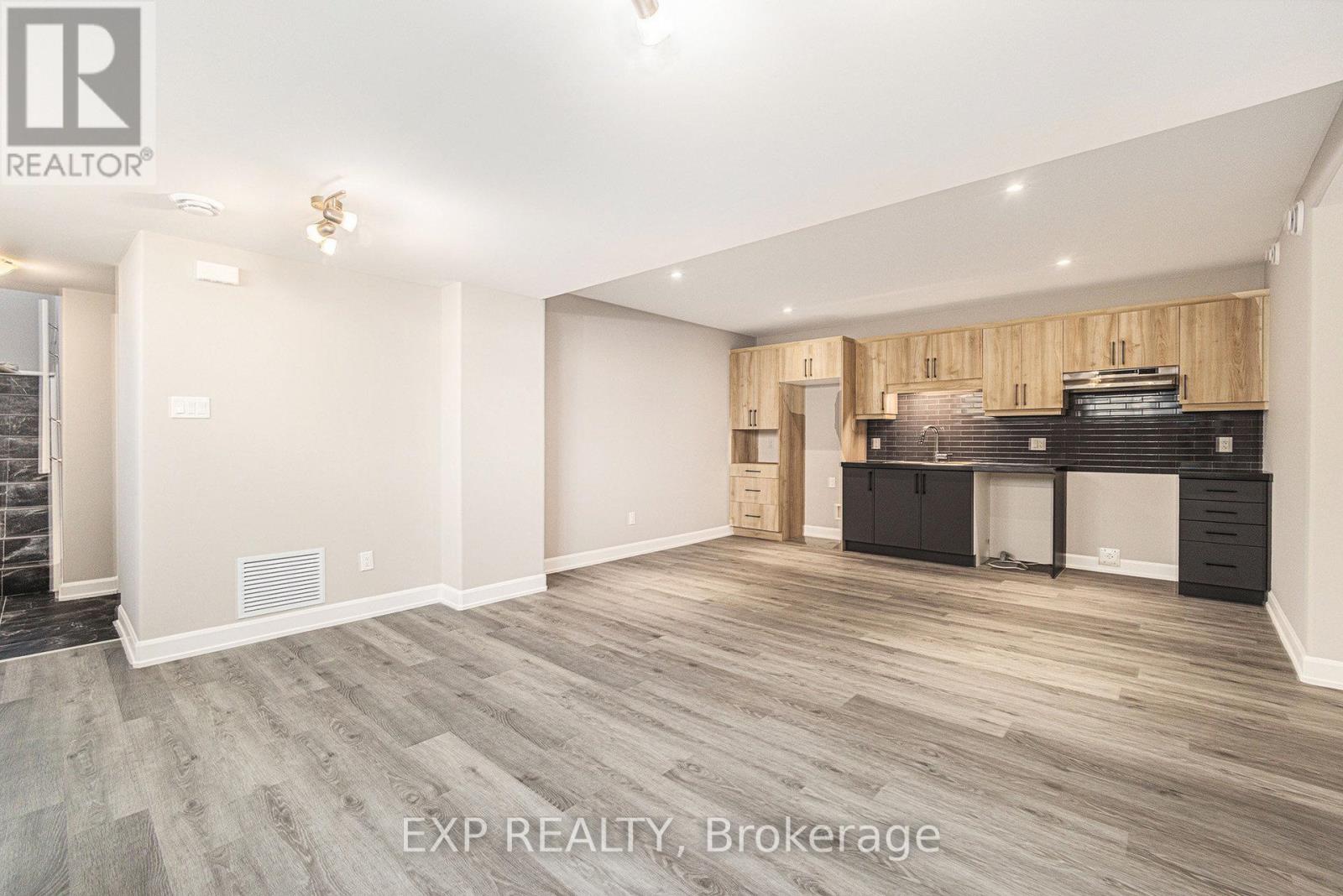 A - 1214 MONTBLANC CRESCENT