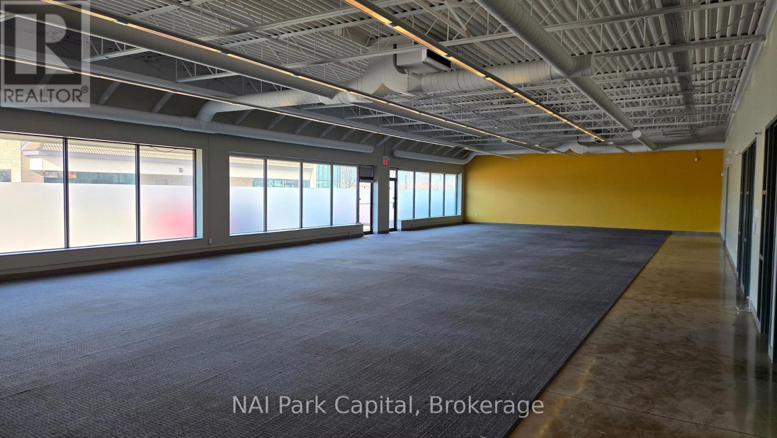 4-8 - 930 WOODLAWN ROAD W