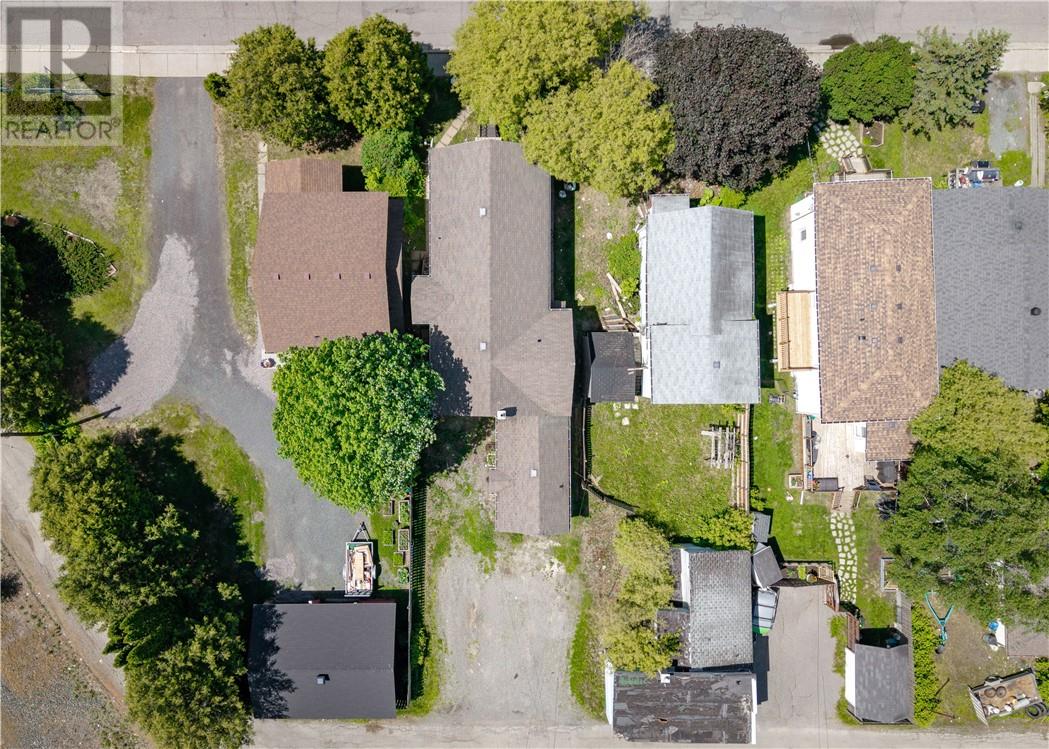 454 Melvin Avenue
