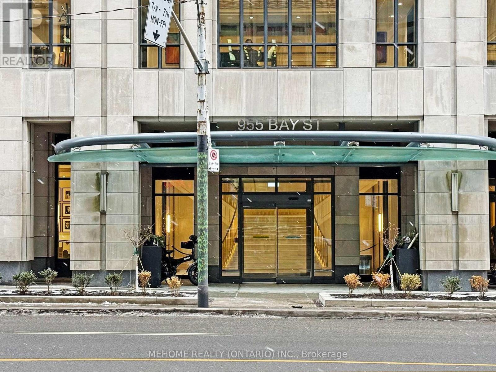 2207 - 955 BAY STREET