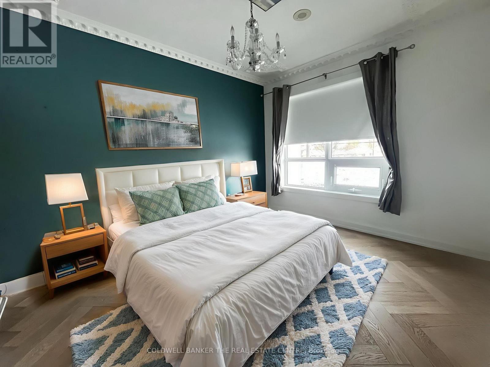 204 - 7890 BATHURST STREET