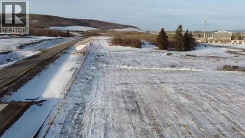 117R 101 Street SW Calgary AB T3B5T2