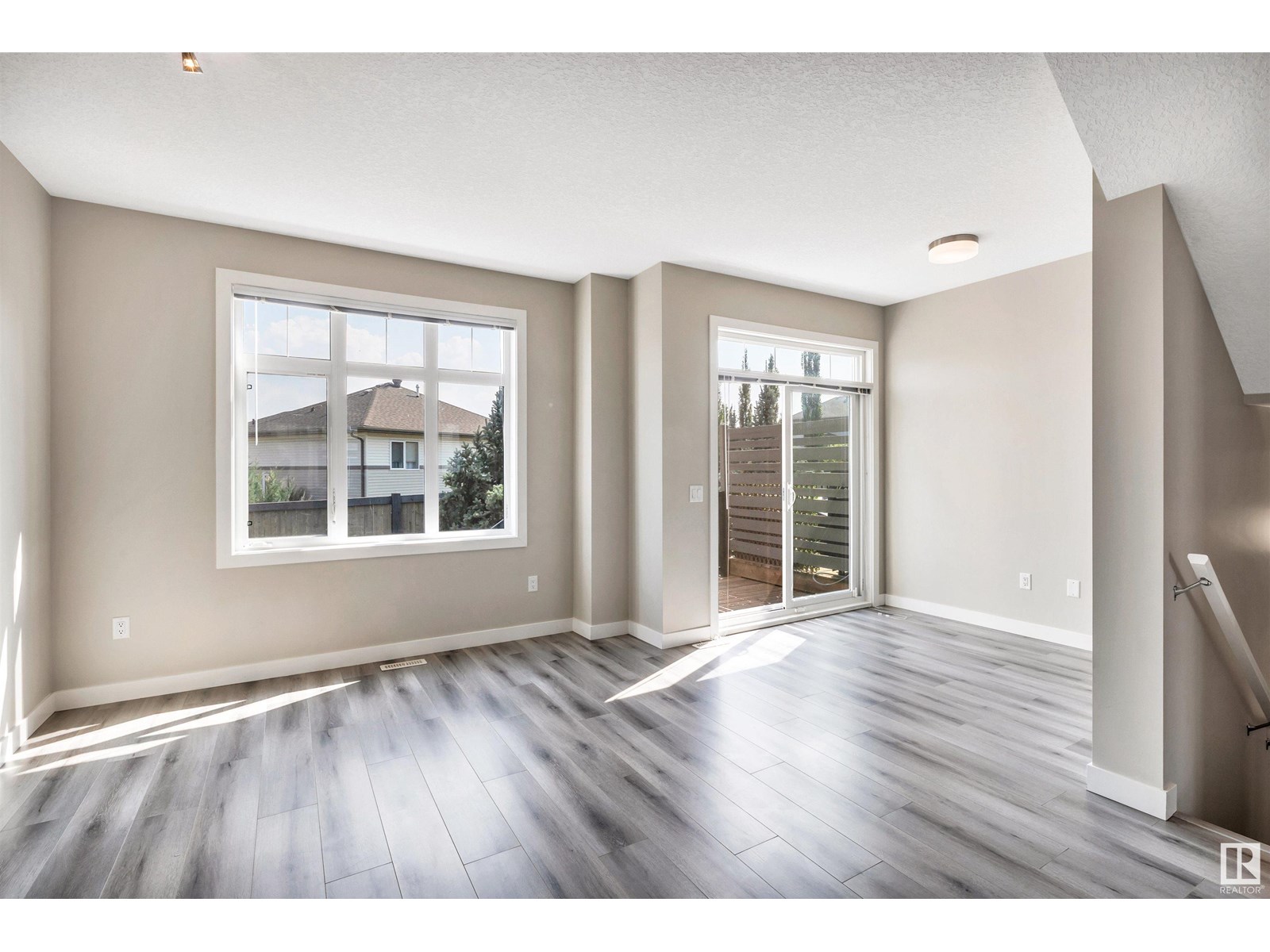 #71 600 BELLEROSE DR