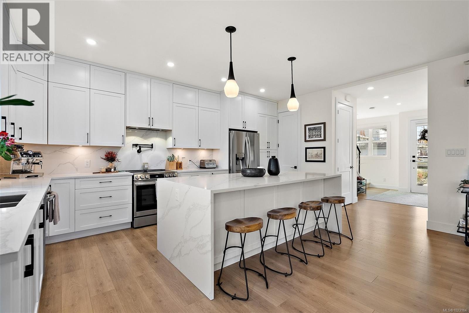 4240 Springridge Cres