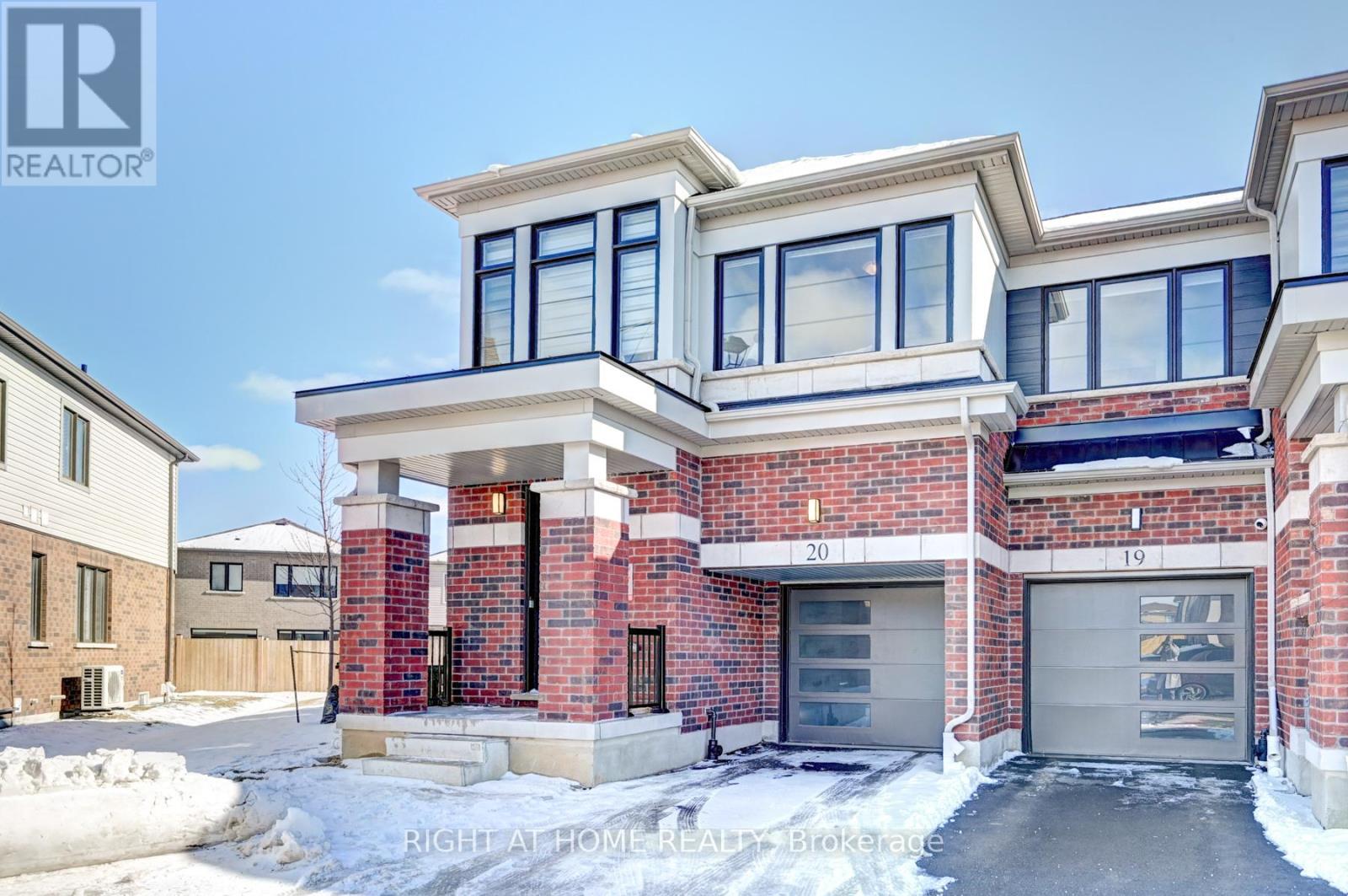 20 - 15 BLACKLOCK STREET