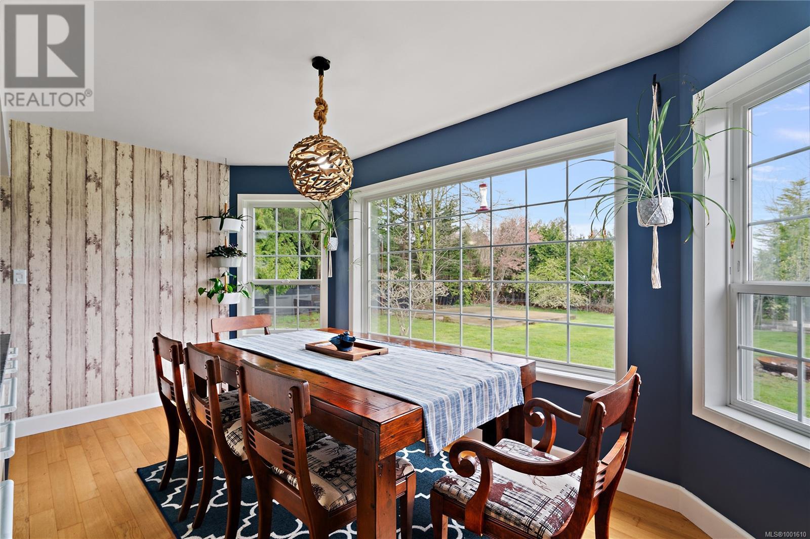 2066 McTavish Rd