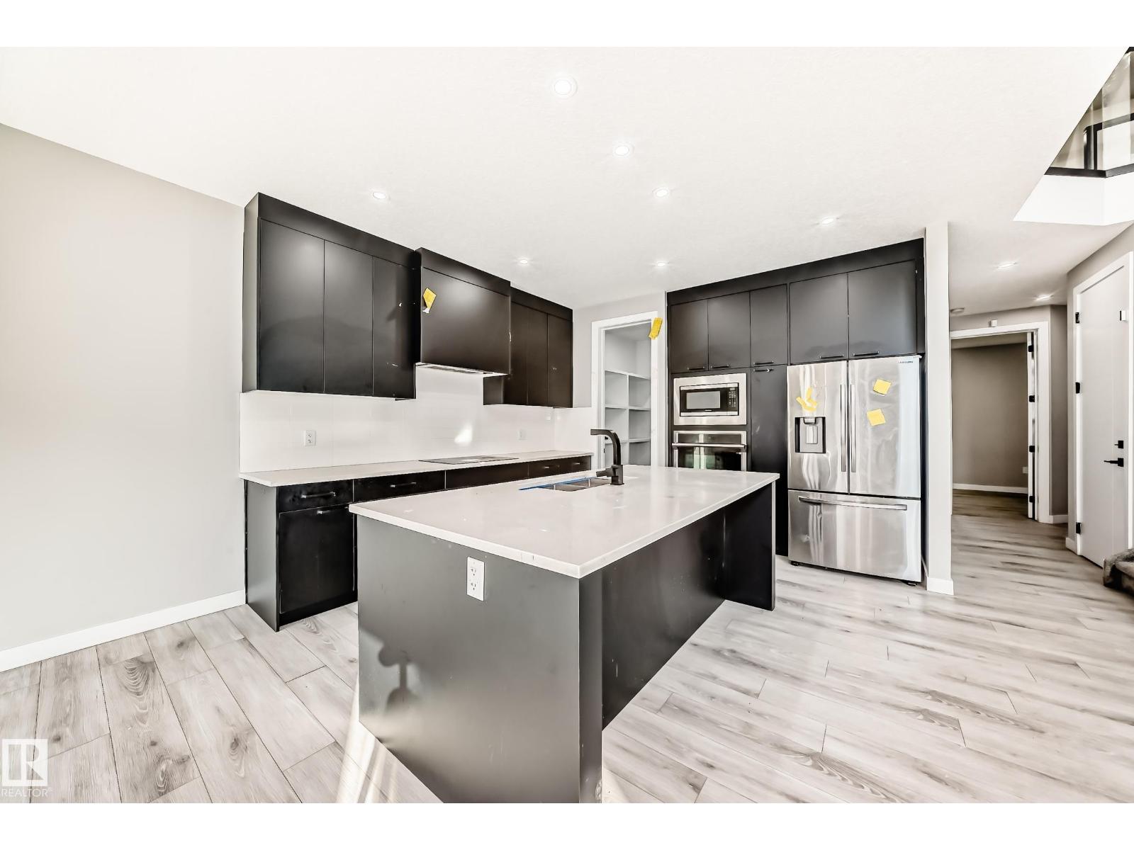 6819 171 AV NW