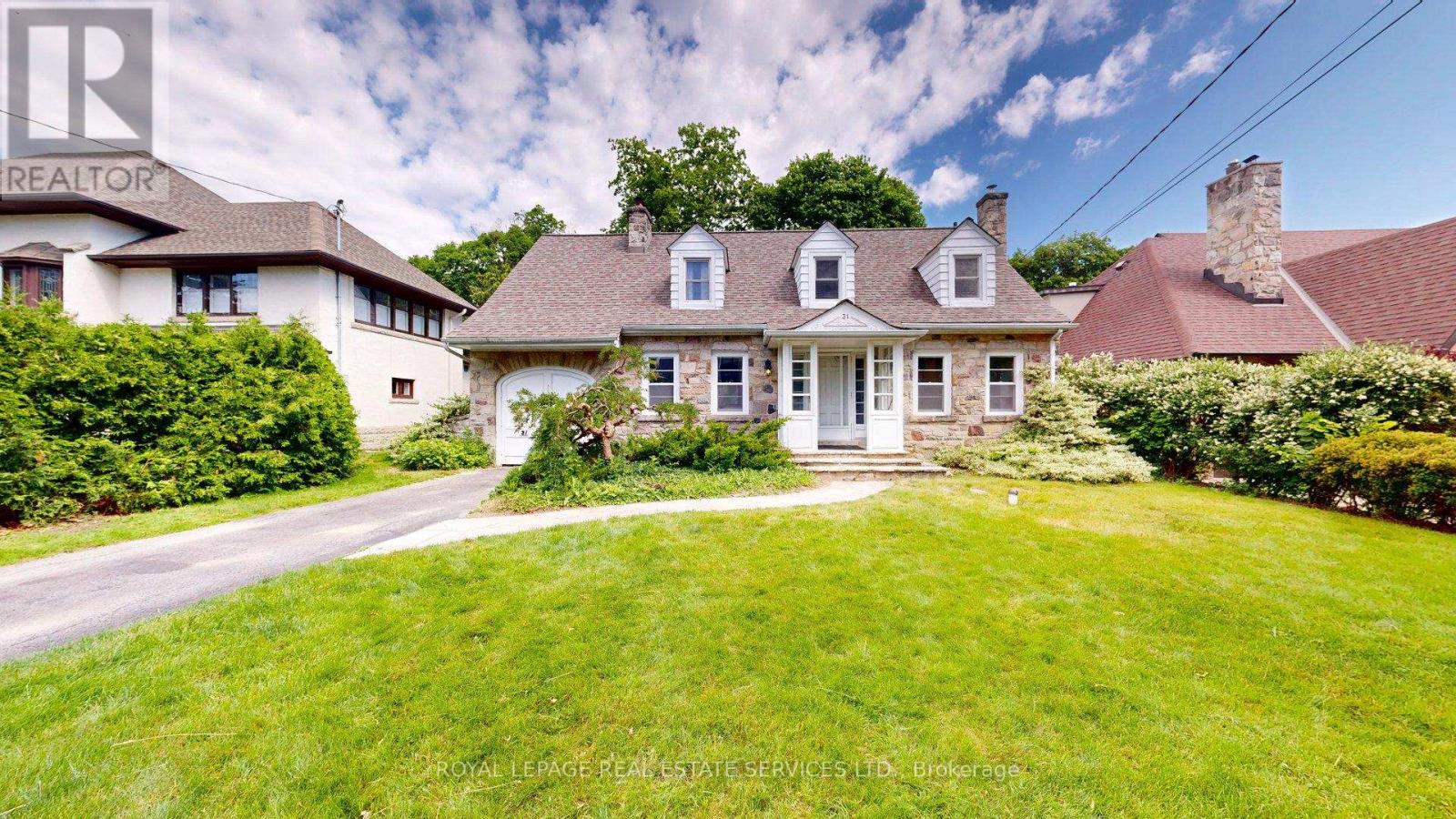 31 BURNHAMTHROPE PARK BOULEVARD