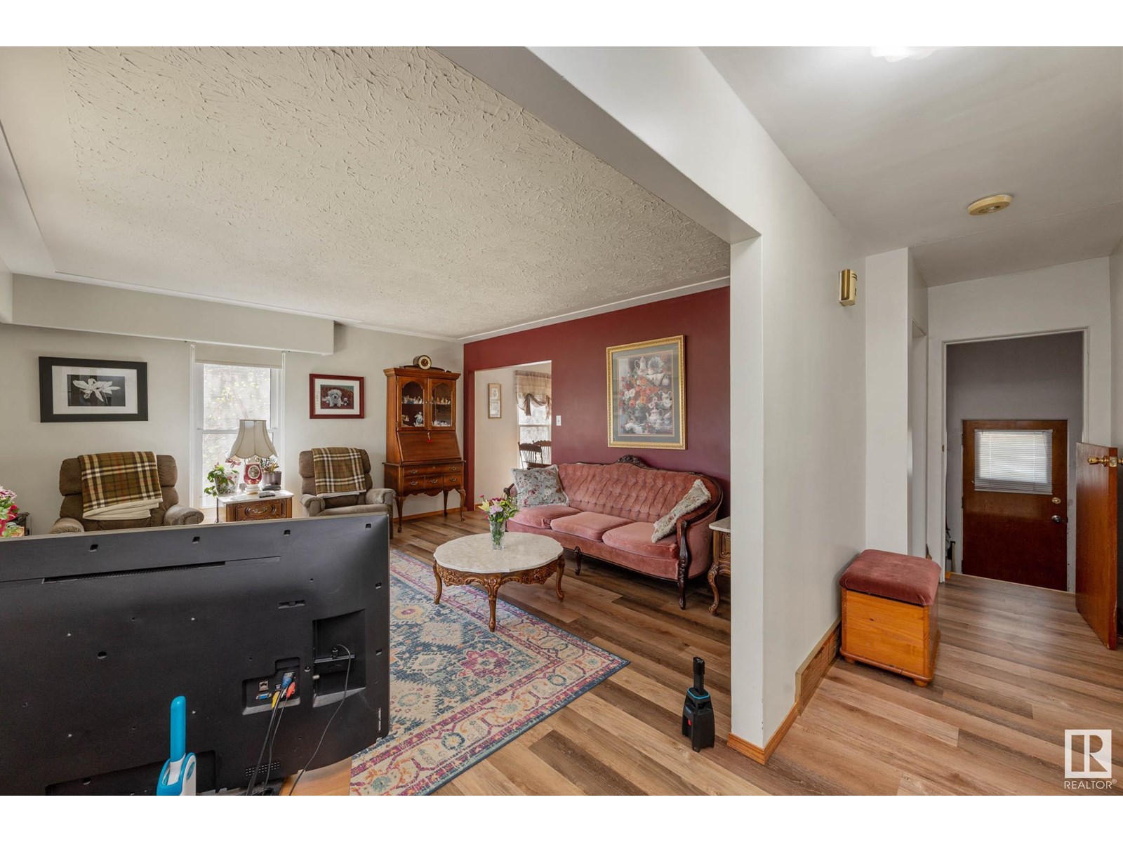 9432 148 ST NW