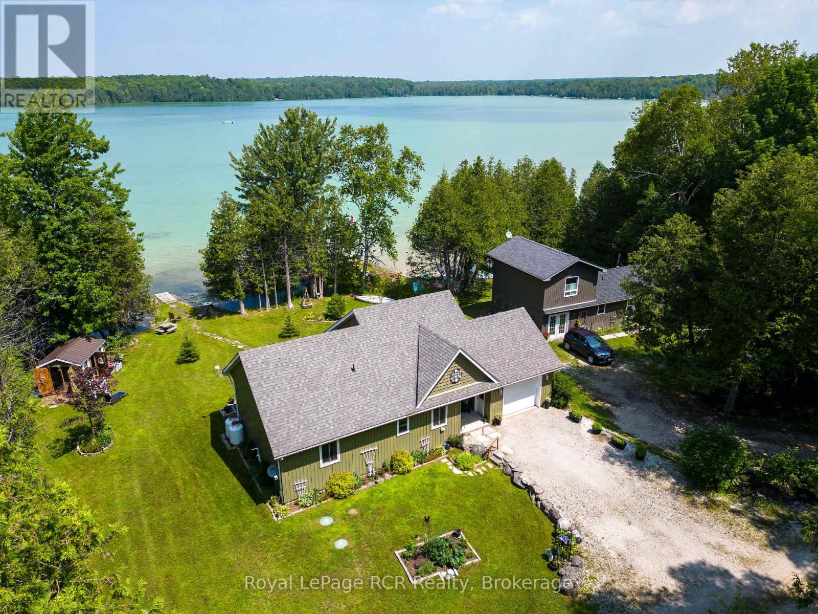 121 BROWNS LANE