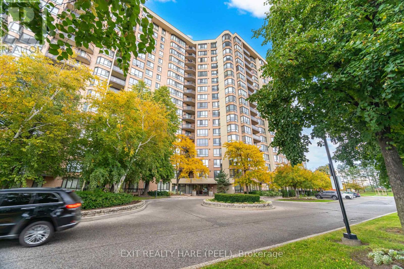 912 - 20 CHERRYTREE DRIVE