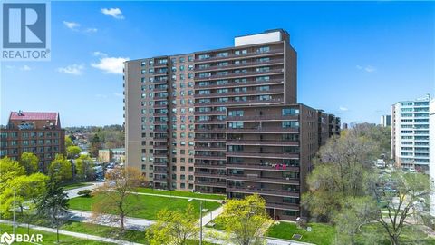 180 MARKHAM Road Unit# 117 Toronto ON M1M2Z9