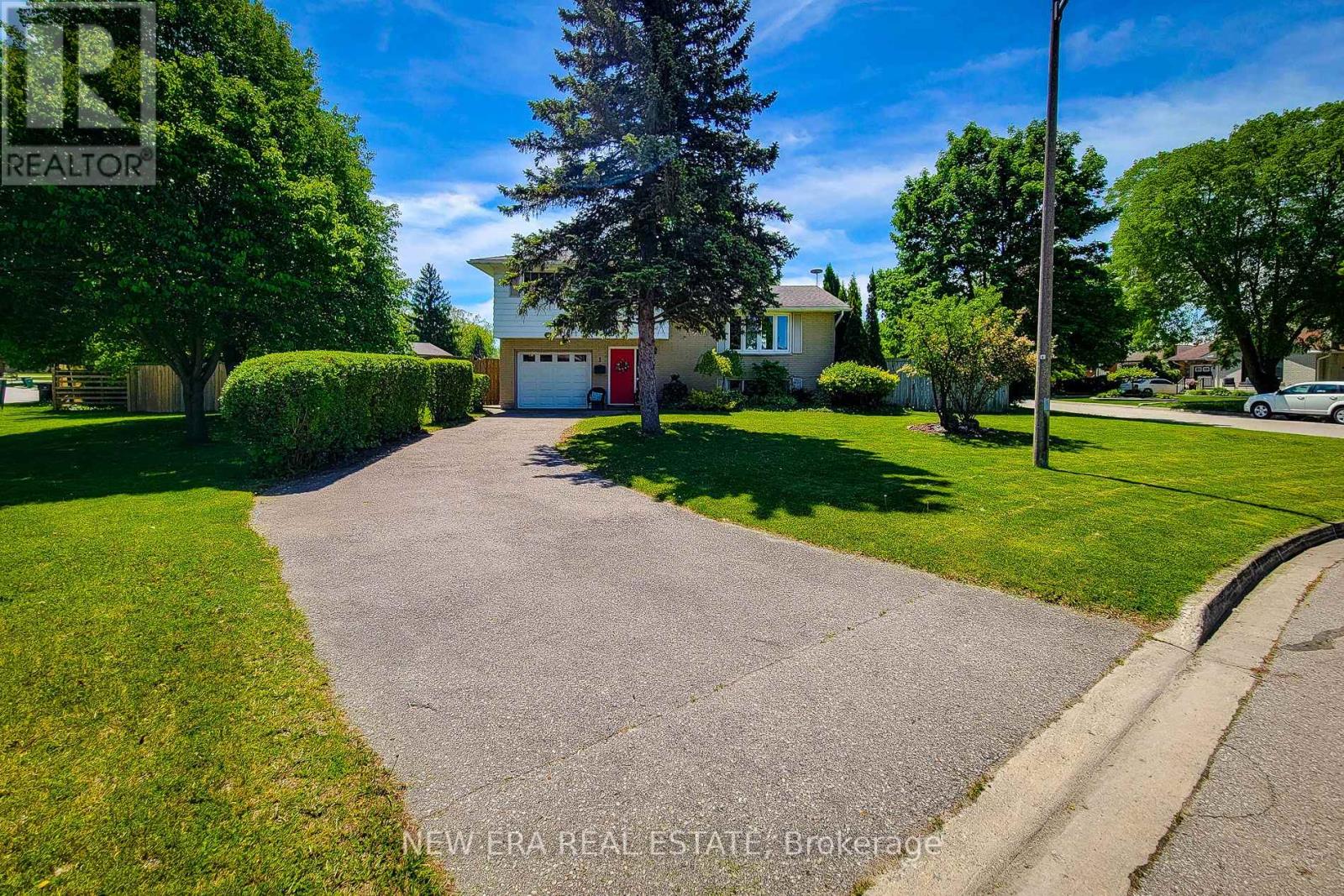 1 GREENWOOD AVENUE