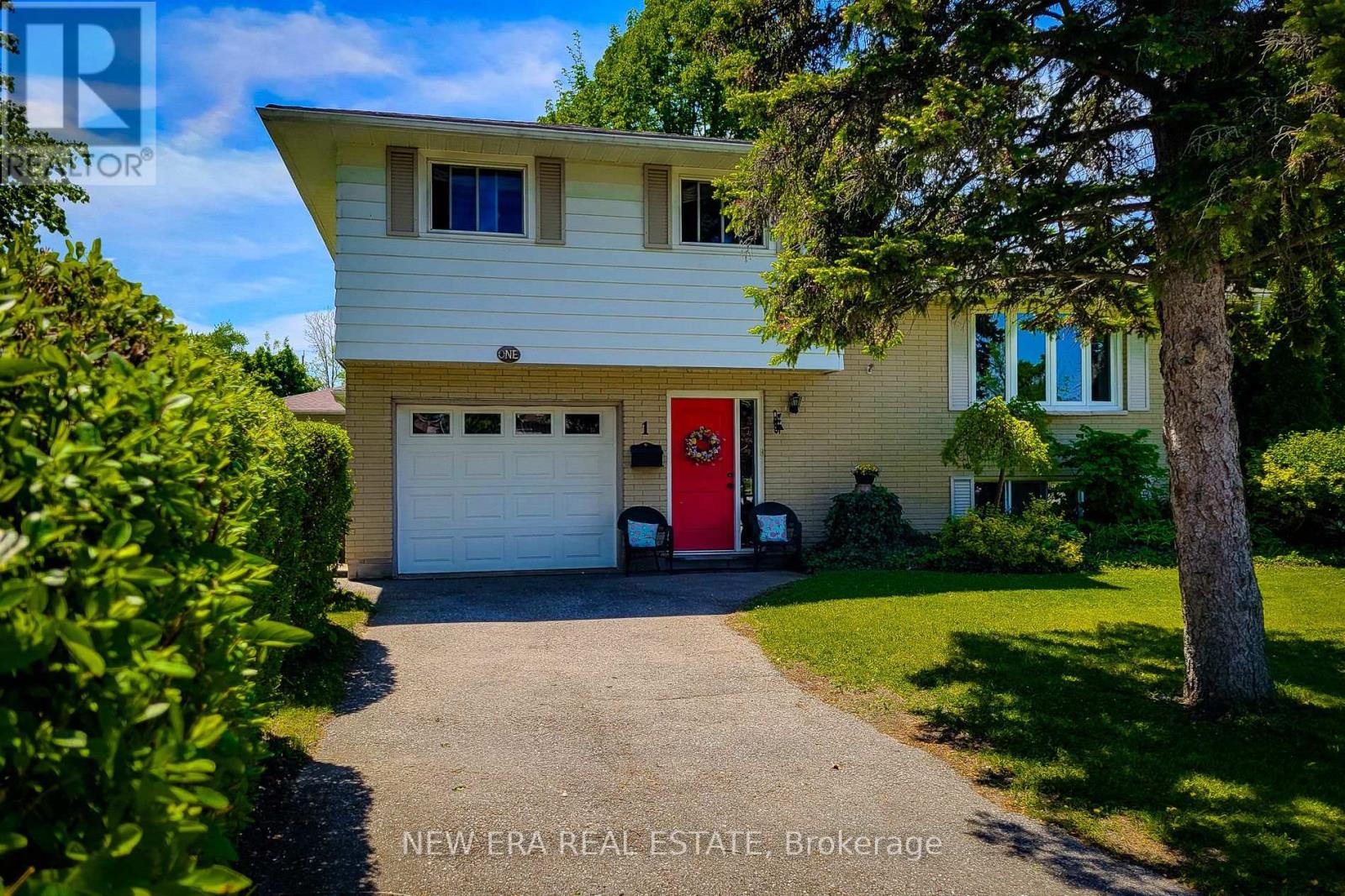 1 GREENWOOD AVENUE