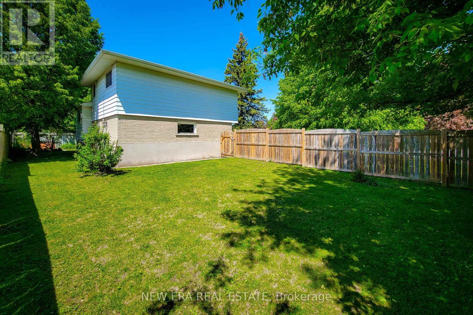 1 GREENWOOD AVENUE