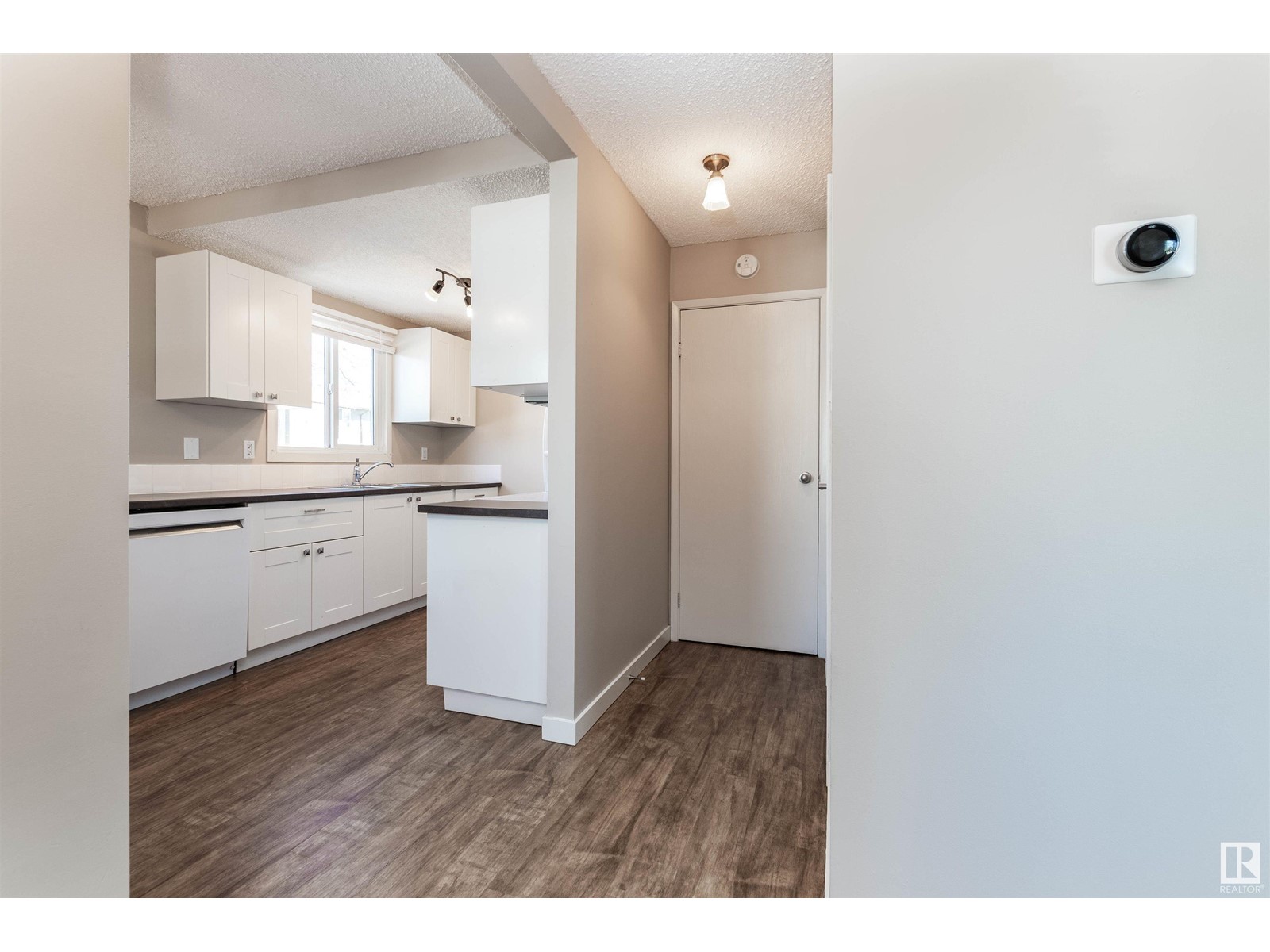 11 WILLOWDALE PL NW