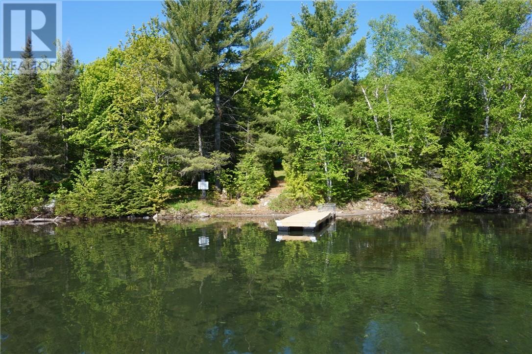 Photo 1 of 28 — 102 Maplegrove Island, Greater Sudbury, ON P0M3E0