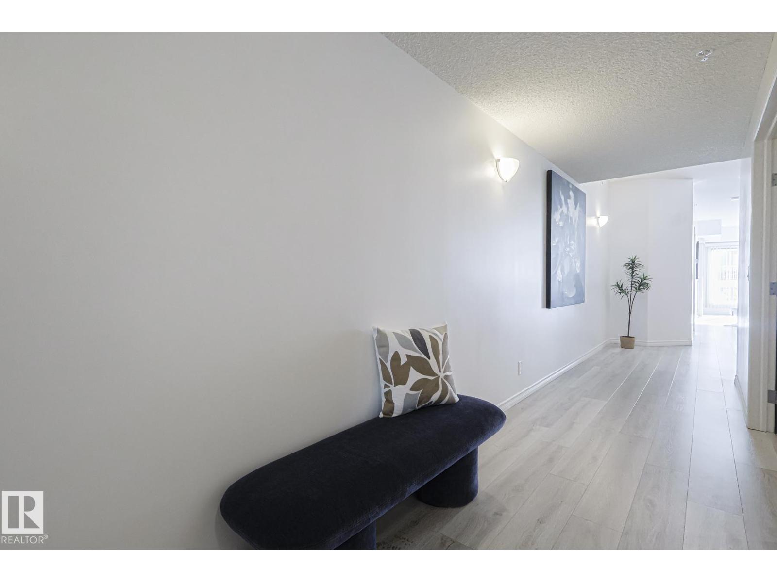 #208 10303 111 ST NW