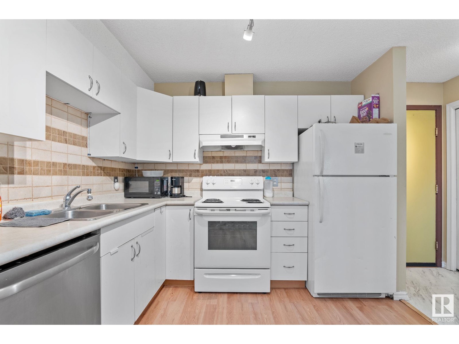 #209 8021 115 AV NW NW