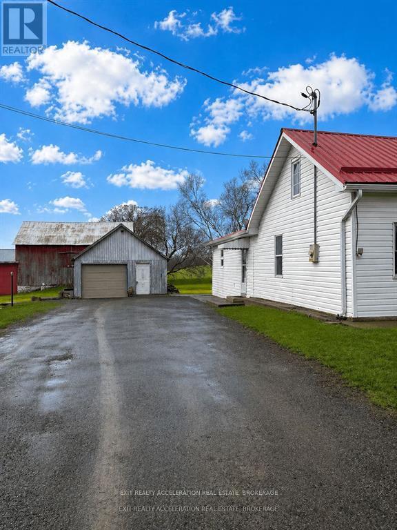 2580 COUNTY ROAD 41 - Photo 4