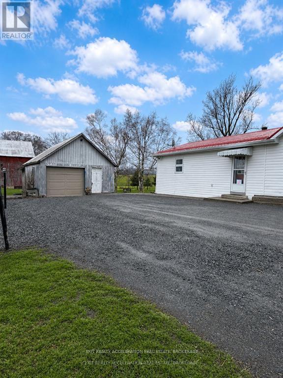 2580 COUNTY ROAD 41 - Photo 3