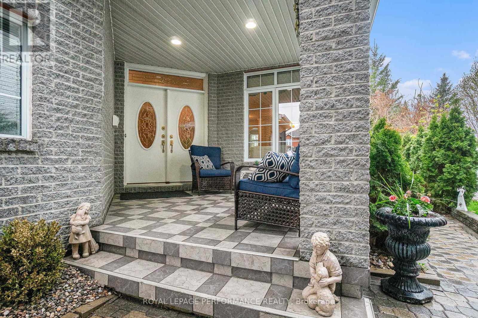 51 BOREALIS CRESCENT