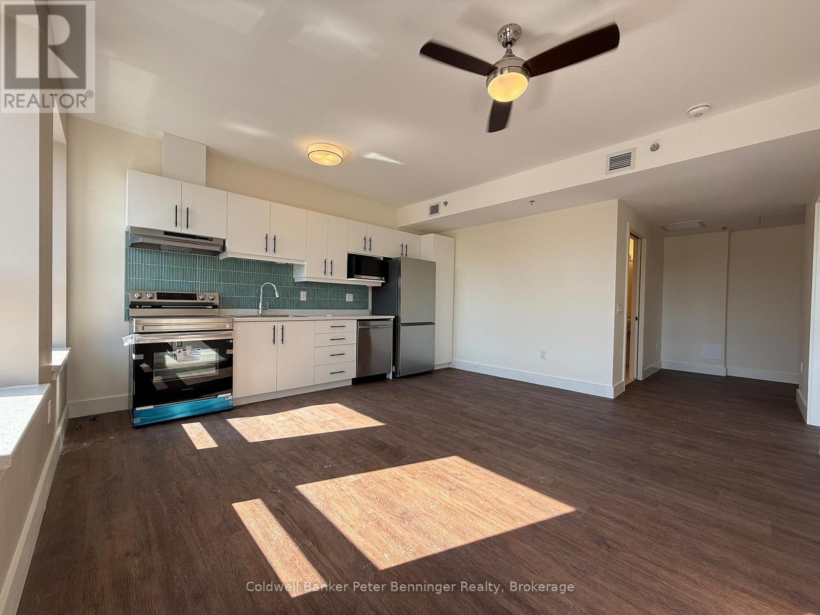206 - 604 QUEEN STREET S