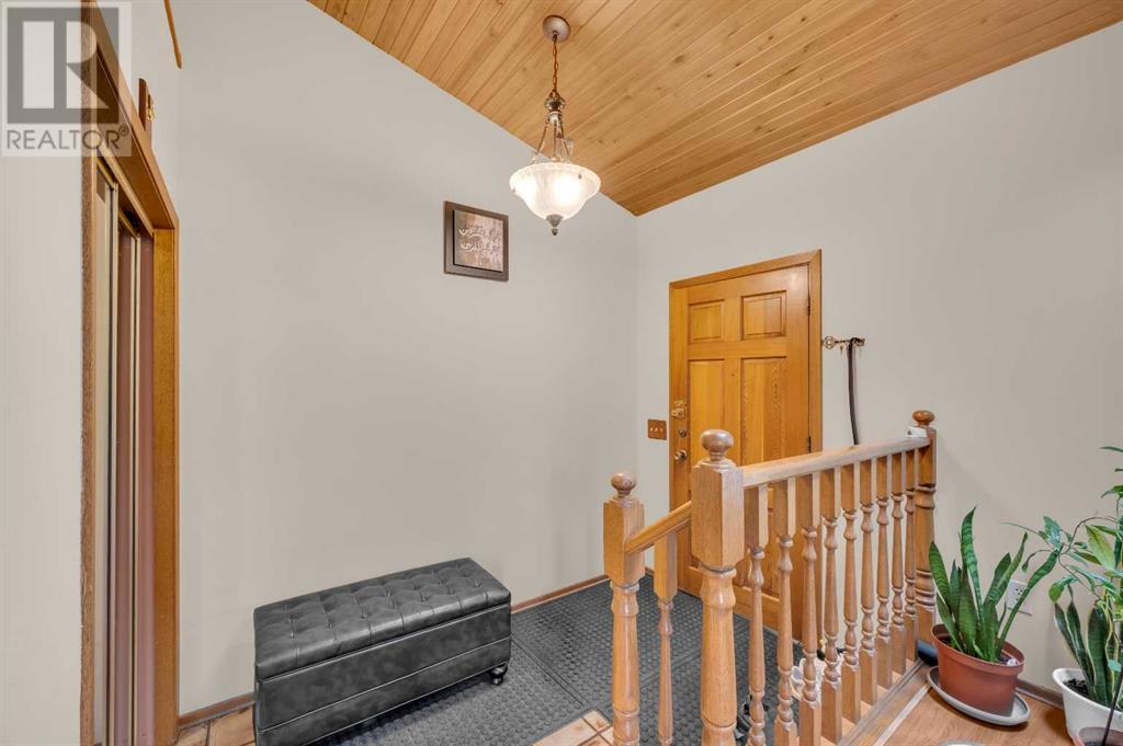 48 Castleglen Court NE