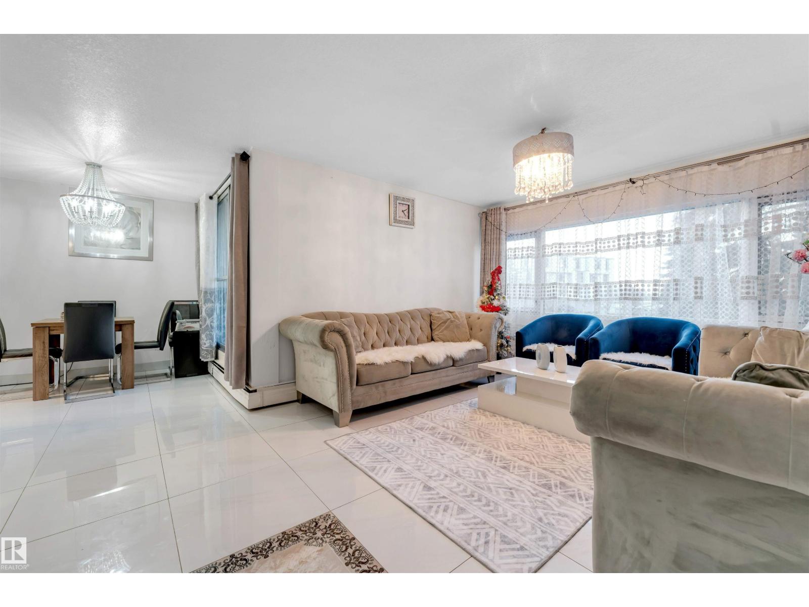 #12 8745 165 ST NW NW