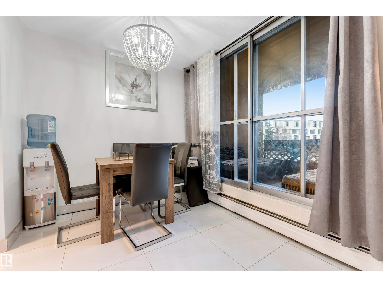 #12 8745 165 ST NW NW