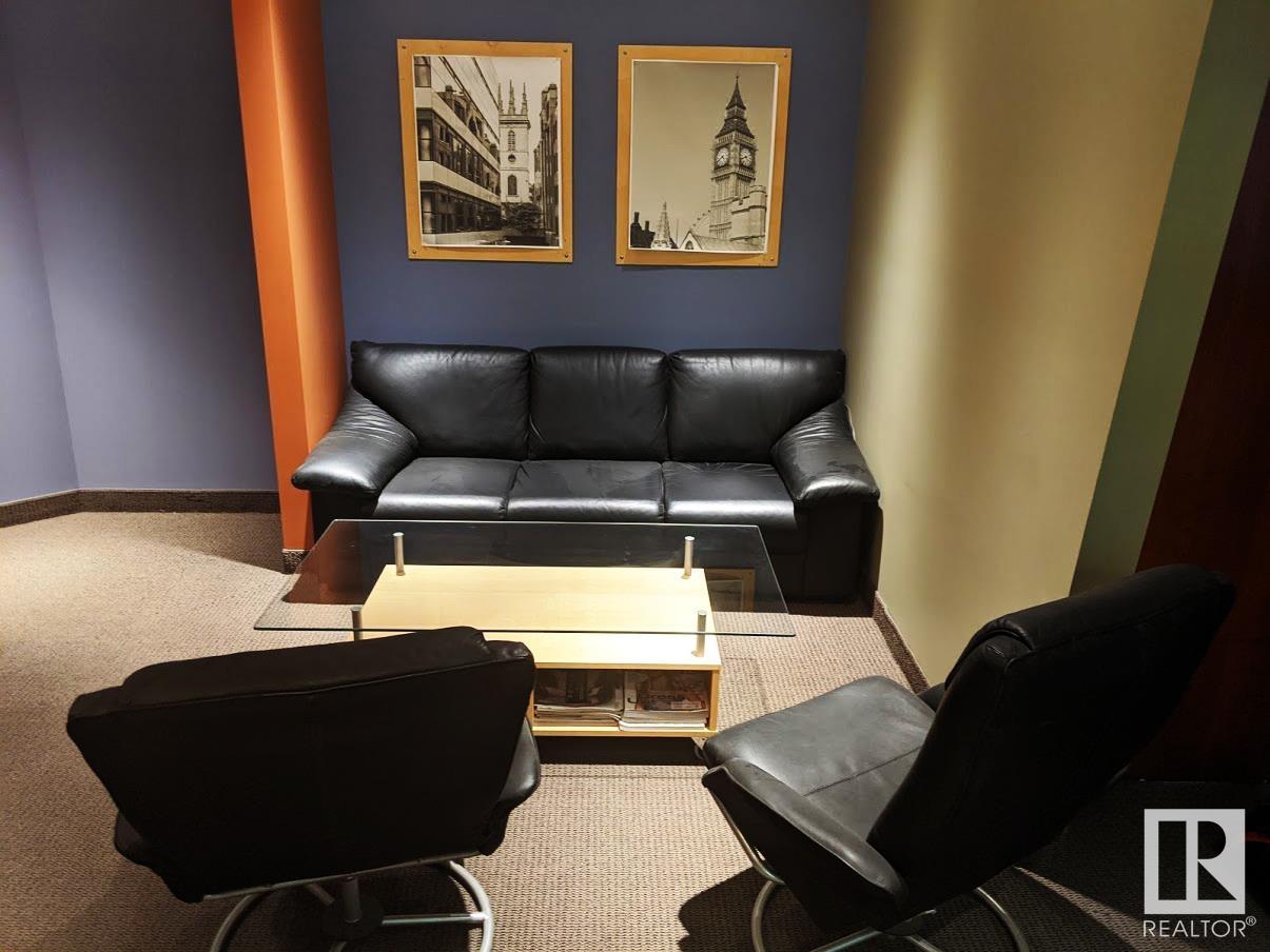 17410 107 AV NW