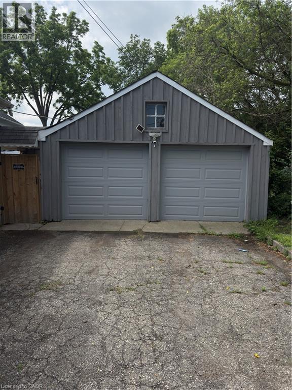 21 CEDAR Street