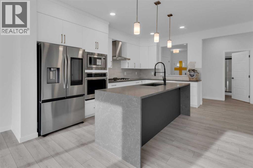 303 Calhoun Crescent NE