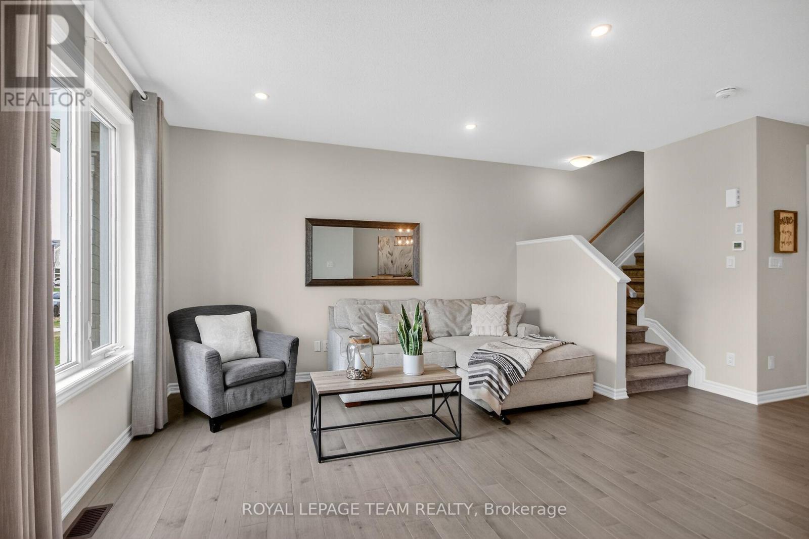 802 BASCULE PL PLACE