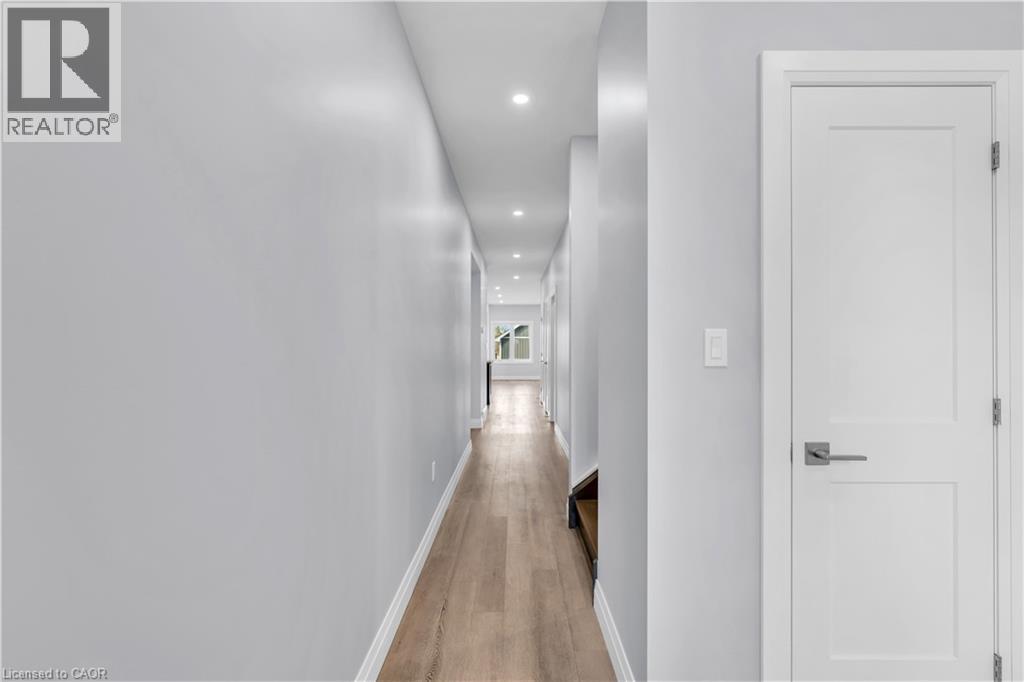 275 JAMES Street S Unit# 20