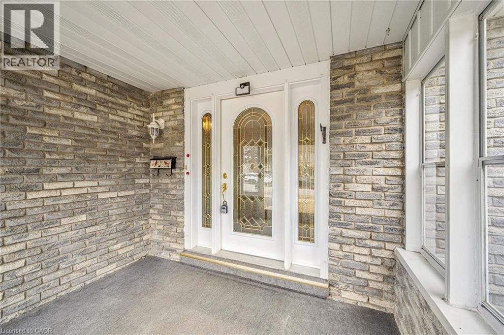 124 AUTUMN HILL Crescent