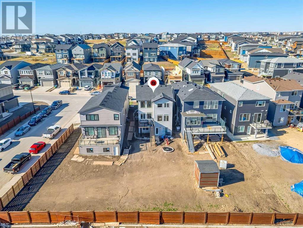 216 Calhoun cres NE