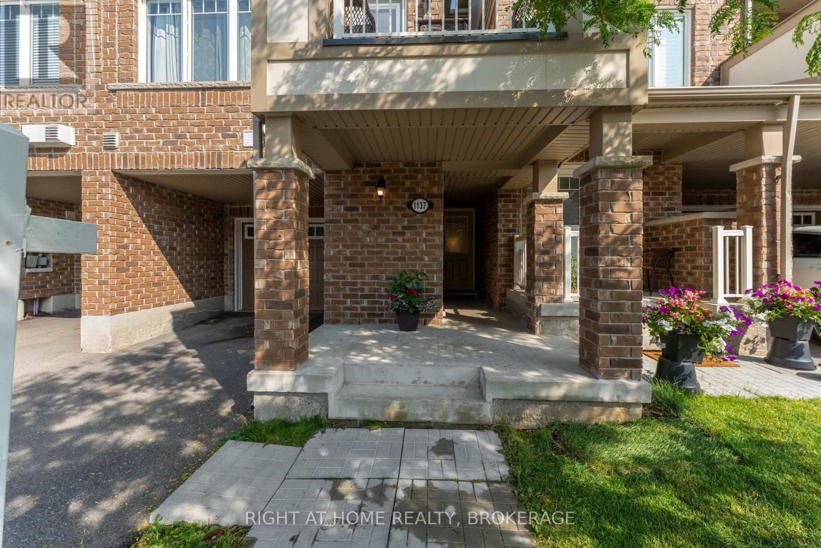 1137 DUIGNAN CRESCENT