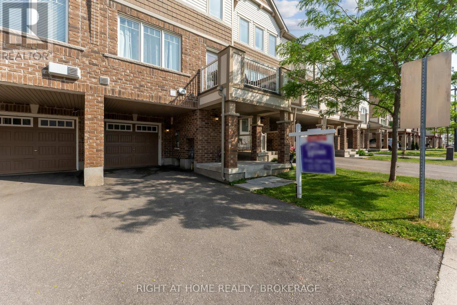 1137 DUIGNAN CRESCENT
