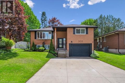 303 MARTINDALE Crescent Waterloo ON N2L4M8