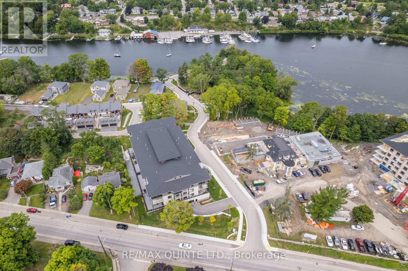 407 - 17 CLEAVE AVENUE