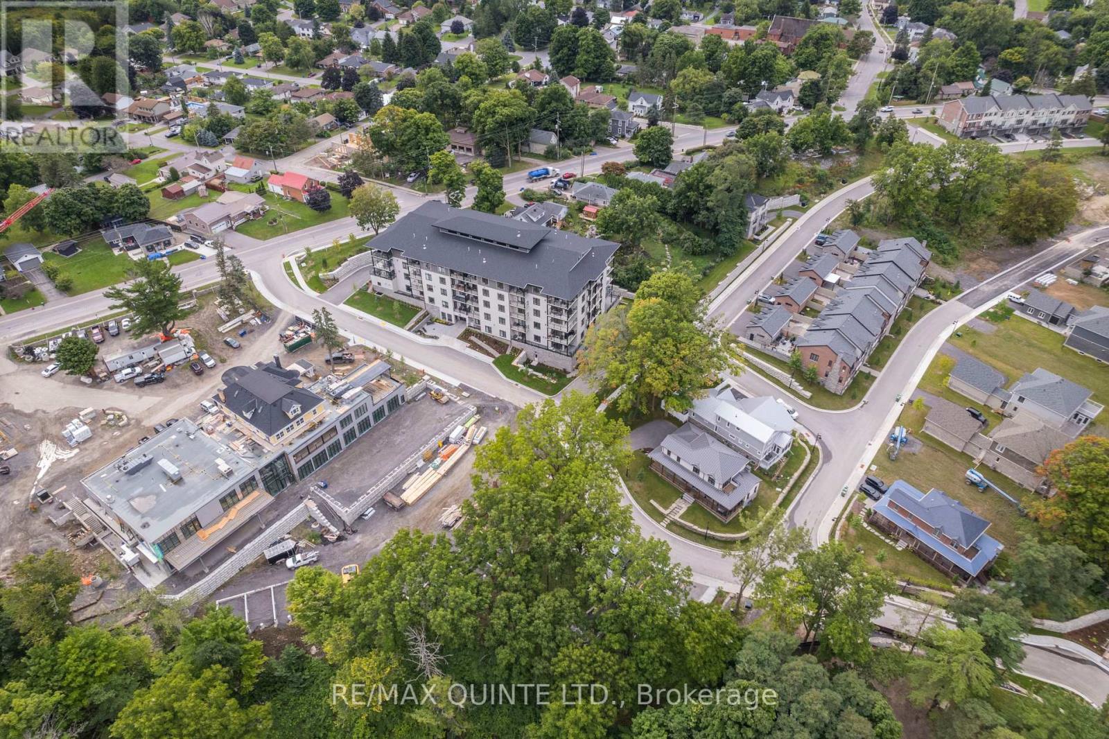 407 - 17 CLEAVE AVENUE