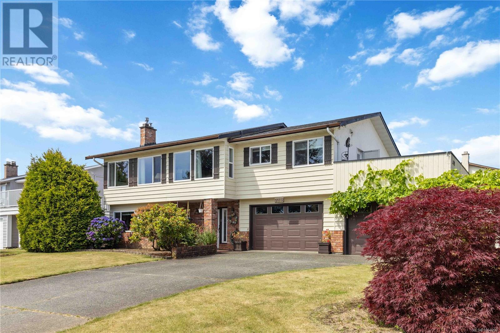 7218 Skyline Cres