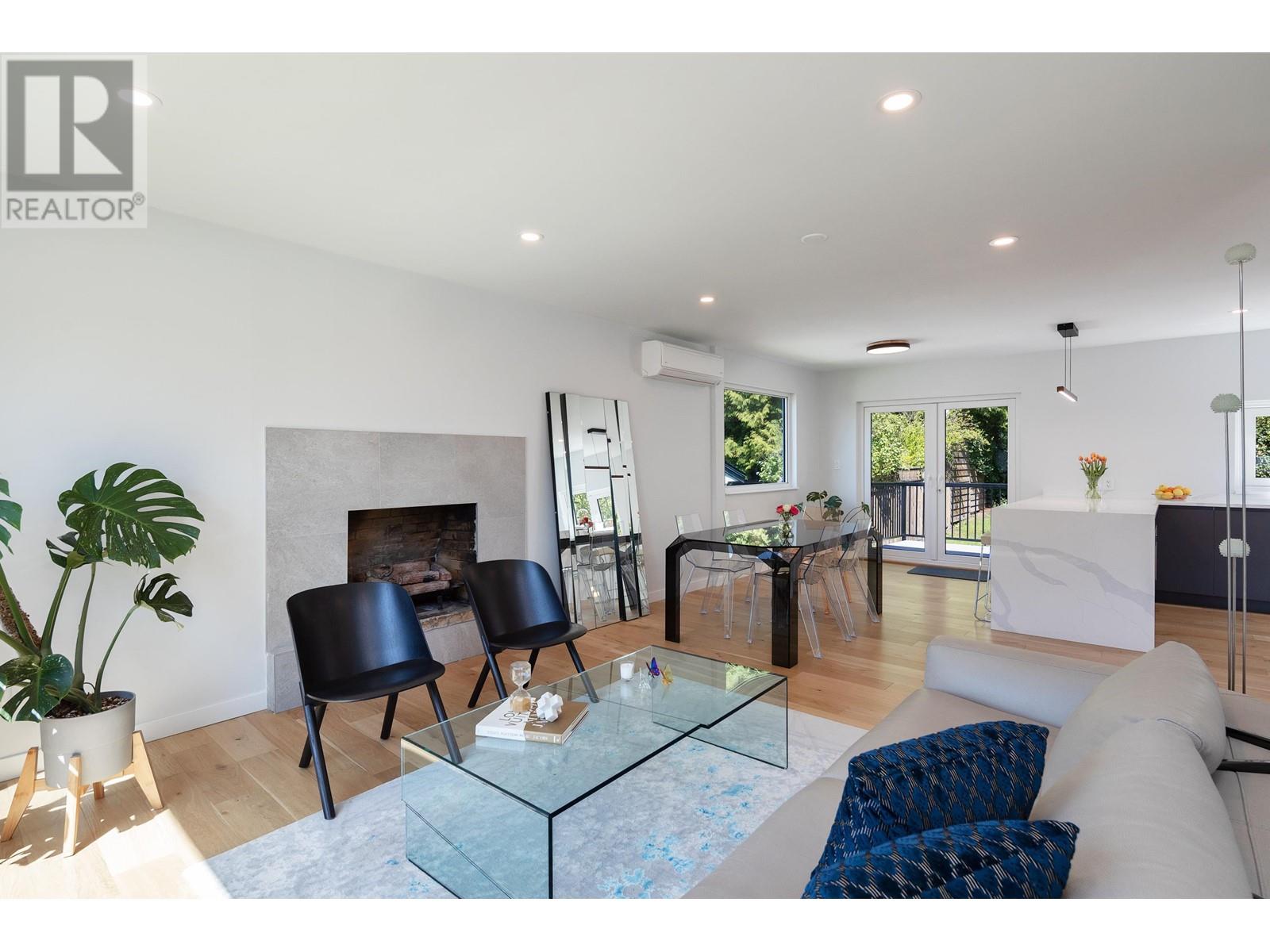 2996 PLYMOUTH DRIVE