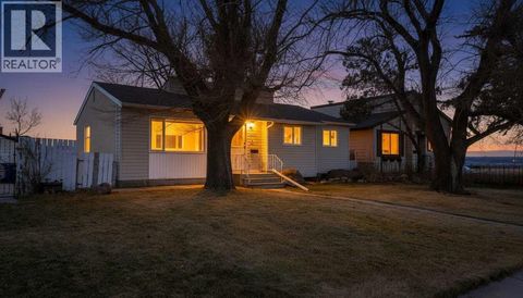 406 12 Avenue N Lethbridge AB T1H2J6