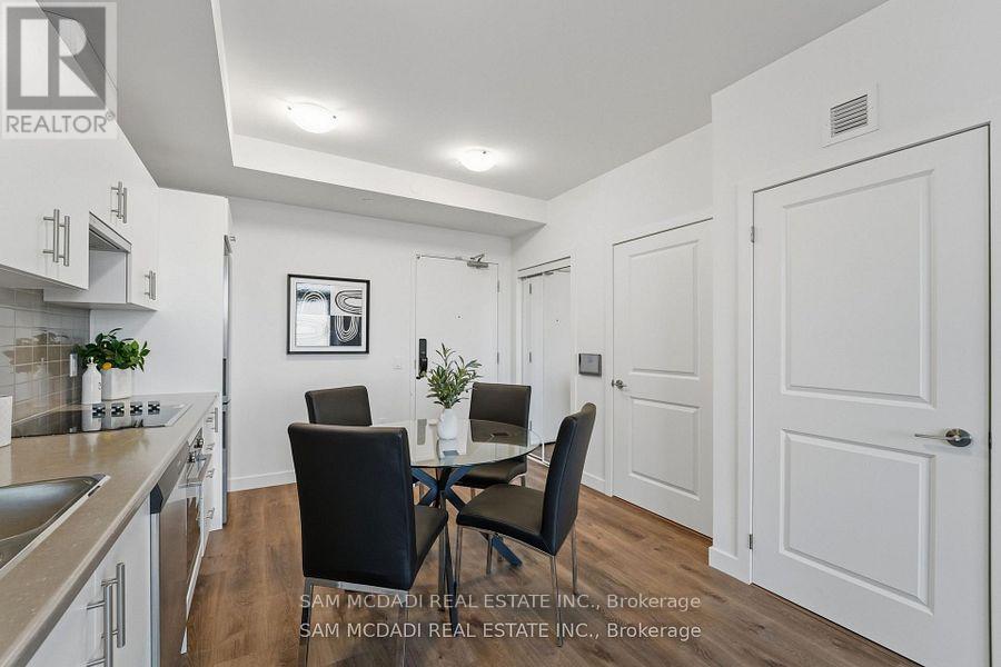 1012 - 461 GREEN ROAD