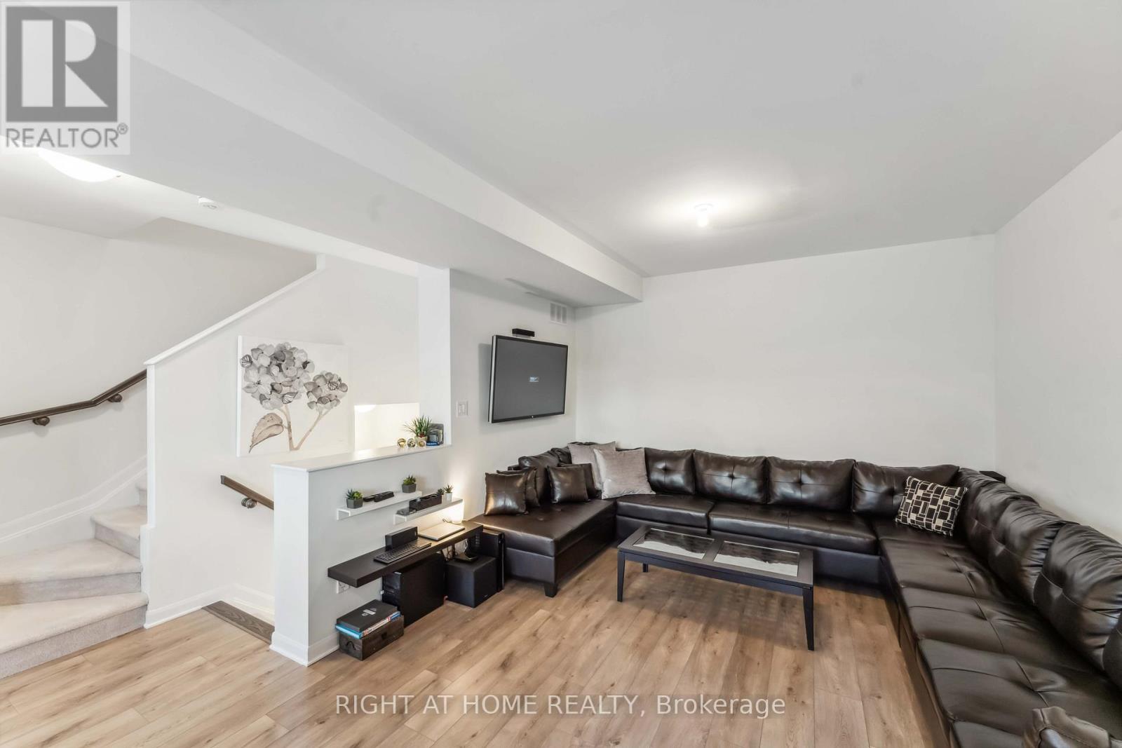 167 ATTWELL PRIVATE