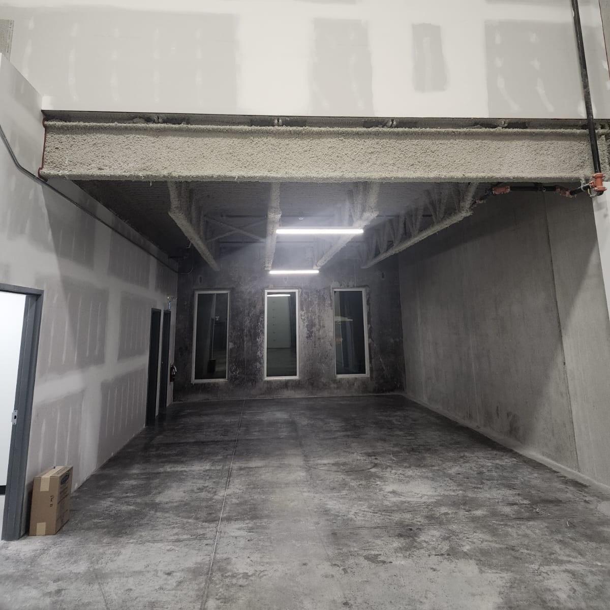 B13 8716 DEWDNEY TRUNK ROAD