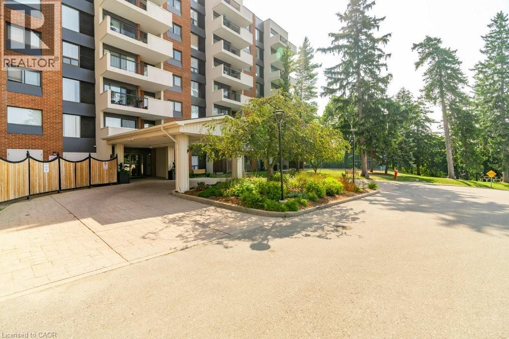 260 SHELDON Avenue N Unit# 403